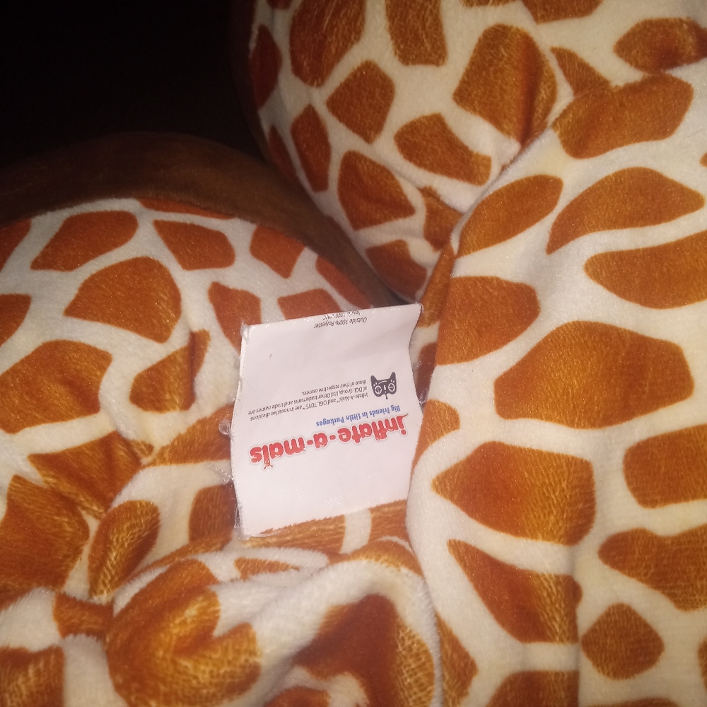 Inflatable stuffed giraffe - Picture 4 of 4